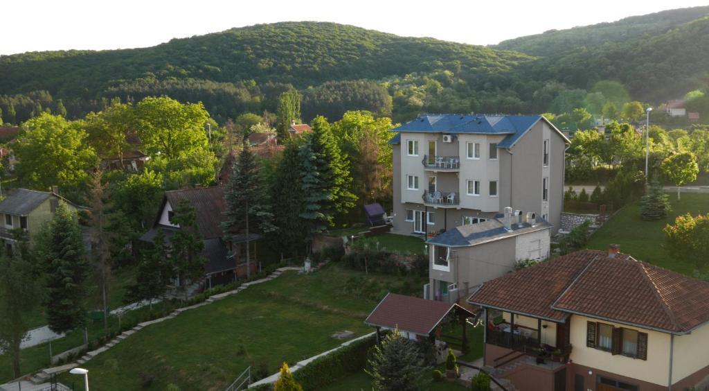 Apartments Izvor Vrdnik Exteriér fotografie